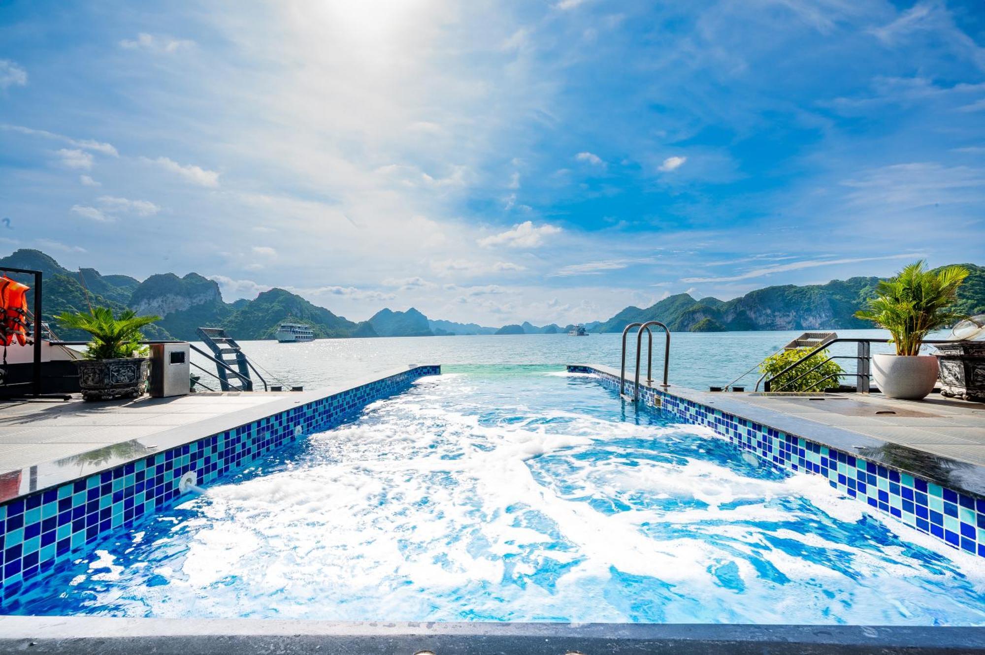 Velar Of The Sea Hotel Ha Long Exterior foto