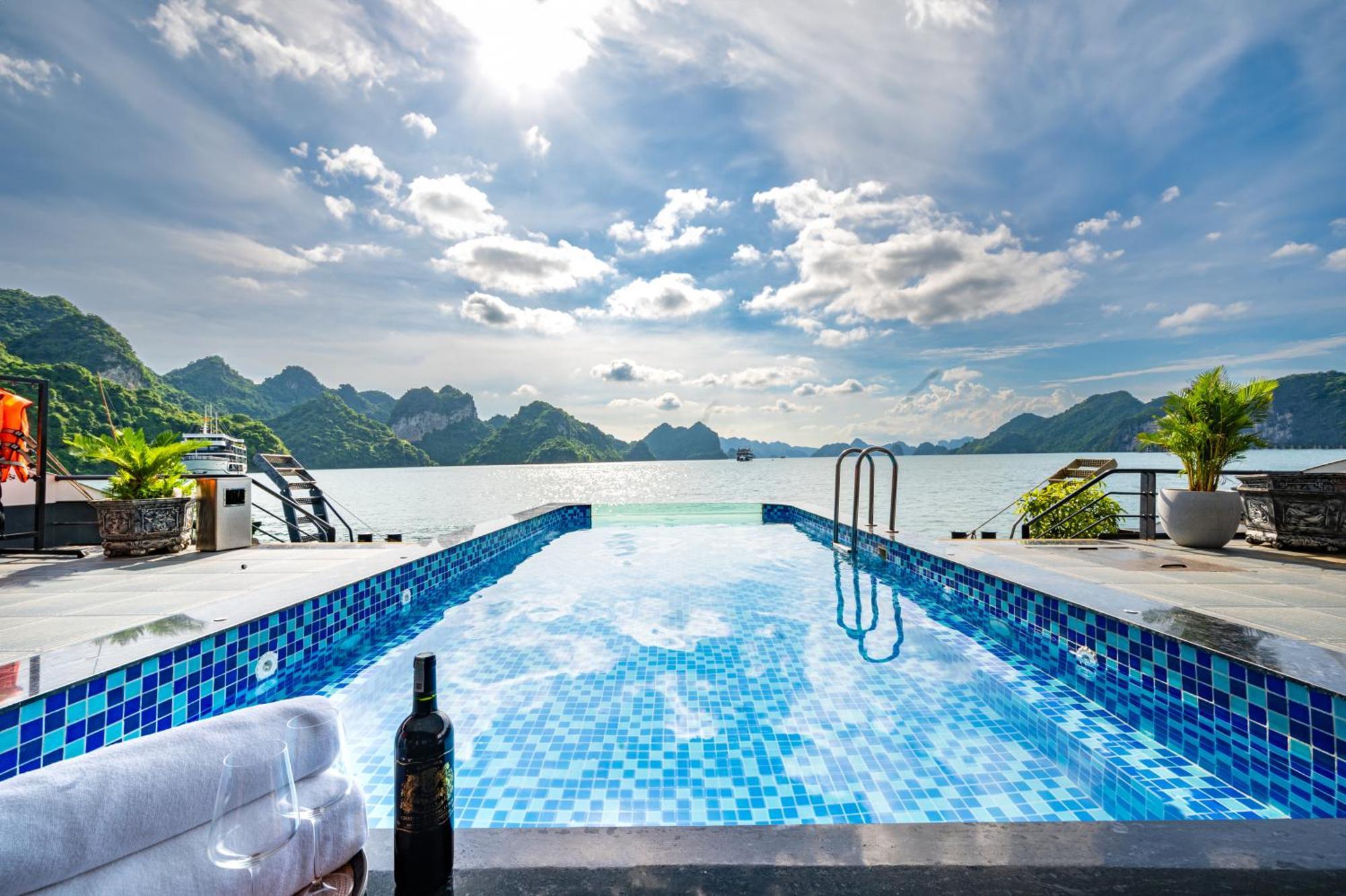 Velar Of The Sea Hotel Ha Long Exterior foto